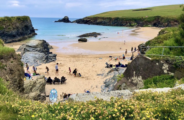 Cosy seaside retreat near to beach and close to Padstow