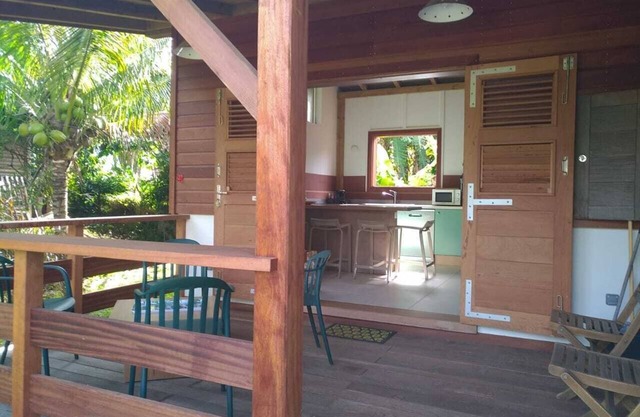 Cosy semi-detached house between sea and mountains 10min from the marina and beach