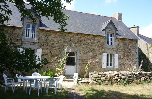 Cottage 120m2 4 bedrooms. 7pers very calm- Sea at 7km