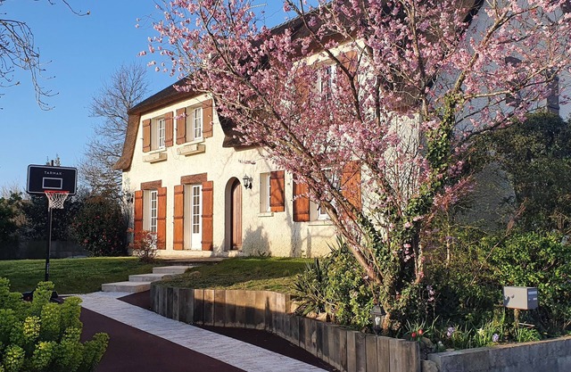 Cottage 250 m2 12 pers 200m from the sea, next to pornichet