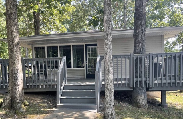 Cottage 7 · Lakeview Cottage on Kentucky Lake - Sleeps 4 - Pet Friendly!