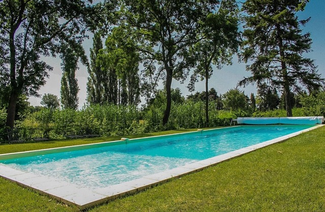 Cottage 'Billard' with Shared Pool, Shared Terrace and Wi-Fi