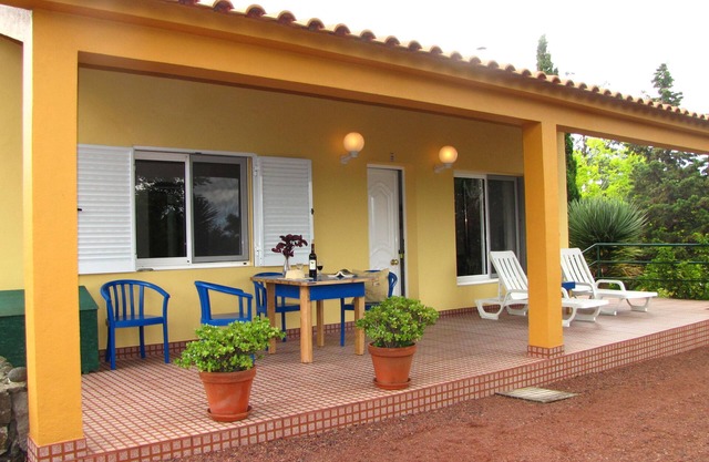 Cottage- clean, quality, semi detached, max 4