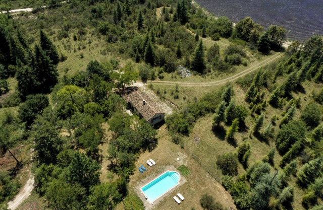 Cottage 'Bergerie Piscine Privée, Jacuzzi' with Private Pool, Private Terrace and Wi-Fi
