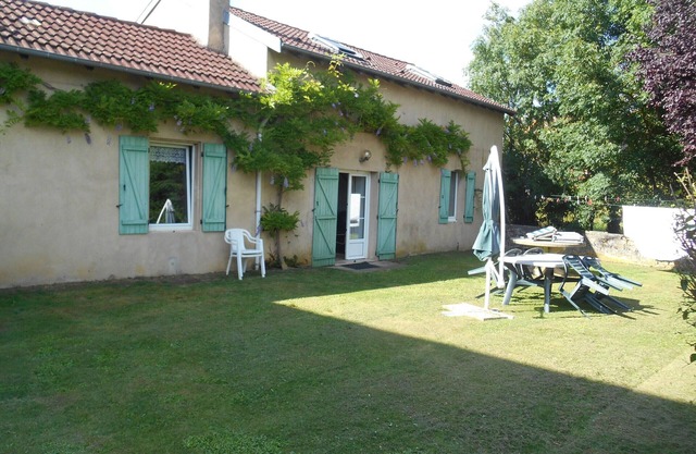 Cottage in Lorraine: 3 bdr, garden, near Lake Madine