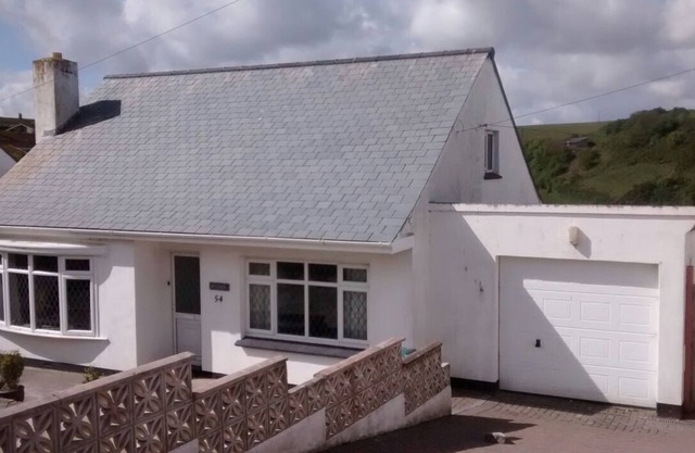 Cottage In Sought After Seaside Location with Parking and great views
