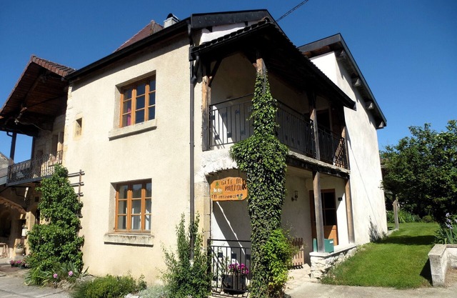 Cottage in the valley of Mièges.
