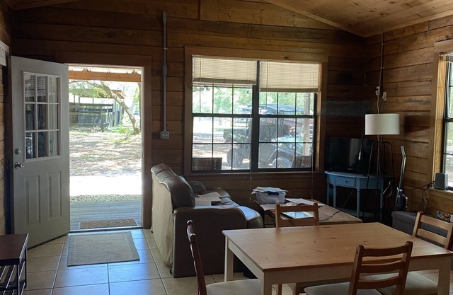 Cottage on Private farm. Close to horse shows and scuba diving