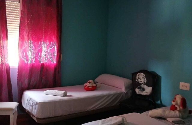 Cottage (pet friendly) nearby beaches and dog friendly beaches.