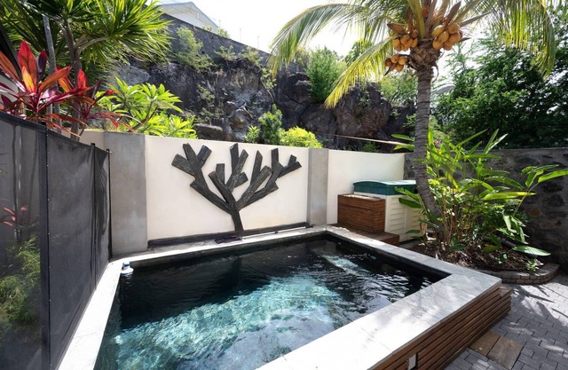 COTTAGE BAMBOU classé 3 étoiles - Villa 4 à 6 personnes - avec piscine privée - Accès direct.