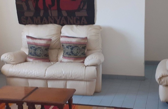 Cottage Sleeps 4 with Pool