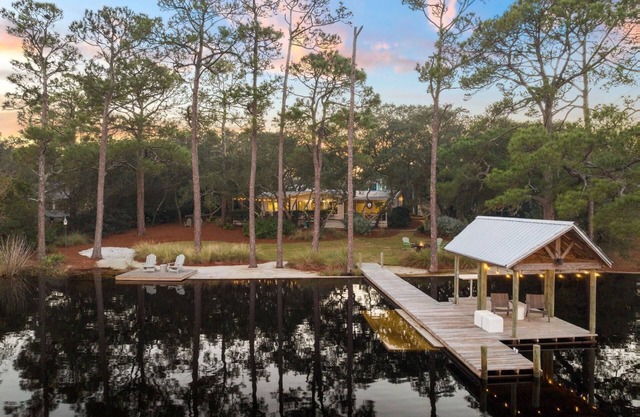Cottage-Style Home in the Heart of Grayton Beach! Private Dock! Walk to the Beach! 2 Adult Bikes!