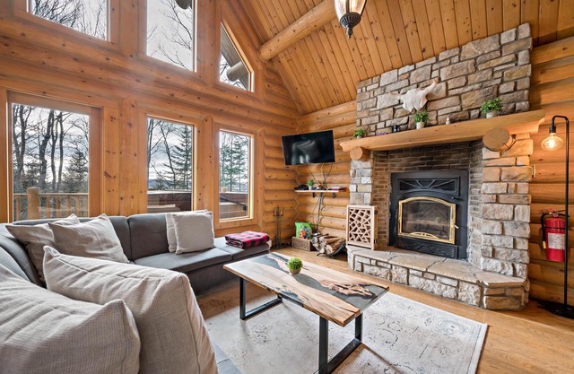 Cottage The Masters on the Royal Laurentian Golf | Discount Golf, Beach & Spa