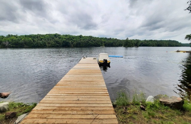 Cottage with 40' Dock! Beautiful lake with excellent fishing.