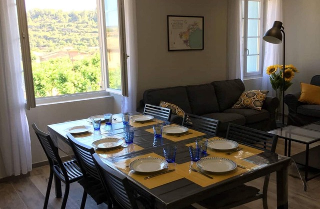 Cottage with great views of Lagrasse
