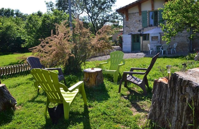 Couanac gîte familial à la campagne avec piscine