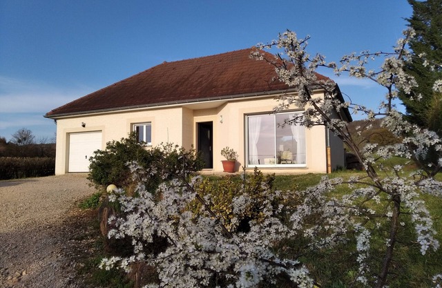 Country house for 2 people (many hiking trails)