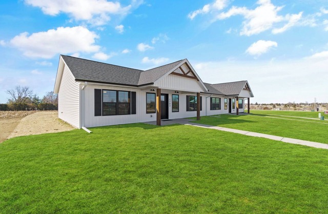 Country Club Cottages - 1703