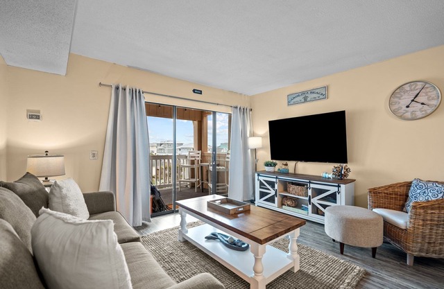 Country Coastal Condo with Ocean View and Pool
