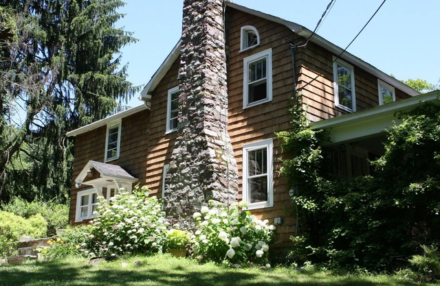 Country cottage and barn, 49 acres, stunning grounds and views