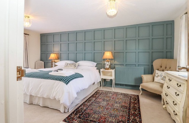 Country cottage, tranquil Romney Marsh. Views, large outside space