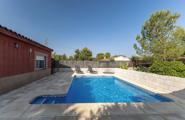 Country House 'Casa Fina' with Private Pool, Shared Terrace and Wi-Fi