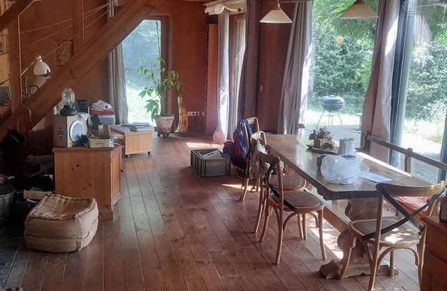 Country house "Au pied du Puech". Large plot, terrace and space!