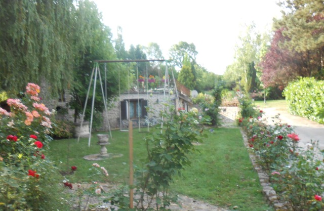 country house at the foot of vezelay