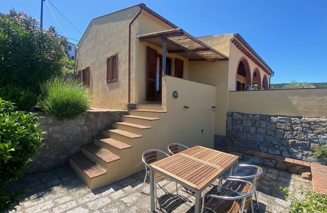 Country house Gabbiola/180 ° sea view/sunset/apartment 30 sqm