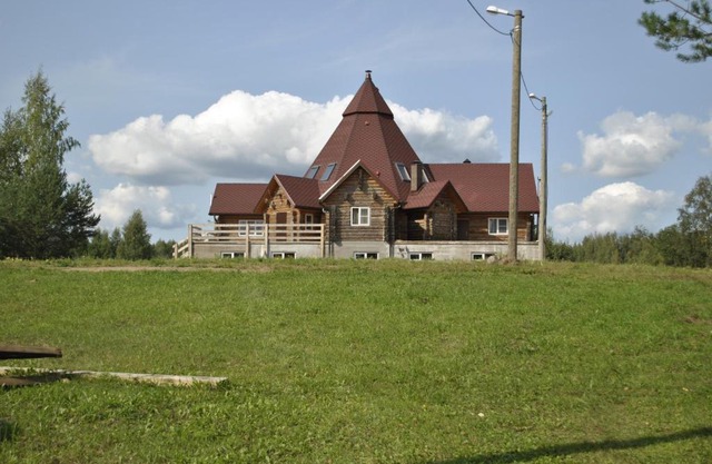 Country house Pyatnistiy olen