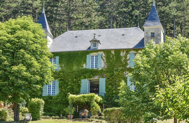 Country house with views and swimming pool