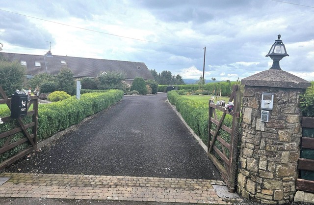 🌿 Countryside Chalet with Spectacular Views – Sleeps Large Groups