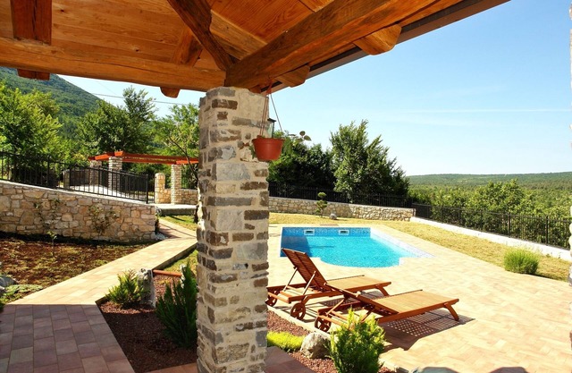 Couple's paradise with wonderful views