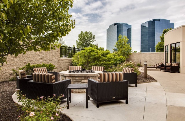 Courtyard by Marriott Chicago Schaumburg/Woodfield Mall