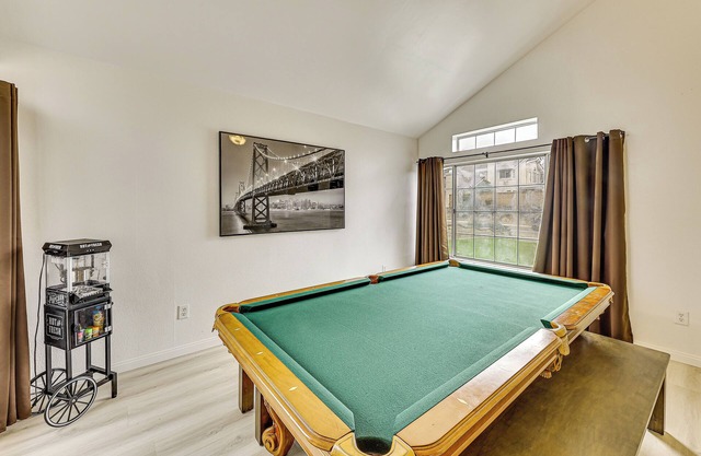 Covered Patio w/Grill: Home in Rancho Cucamonga!