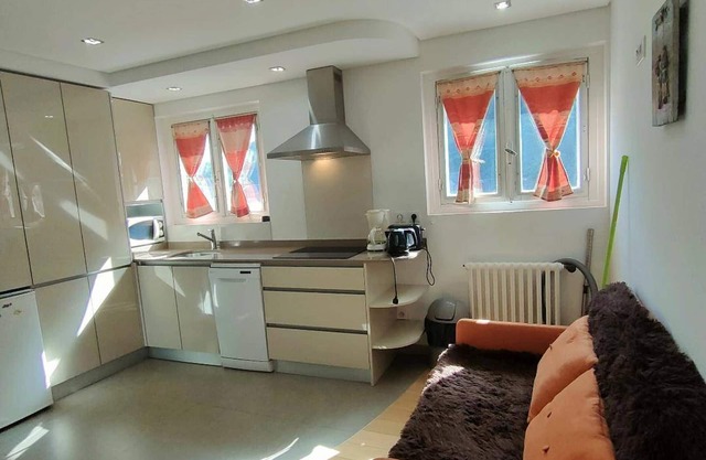 Cozy 1-Bed Apt in Cauterets | Near Thermal & Ski Lift | Free WiFi