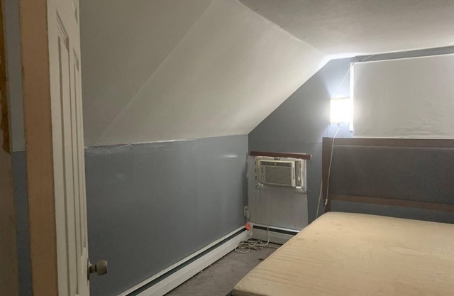 Cozy 1-bedroom apartment with WiFi, AC in peaceful North Babylon