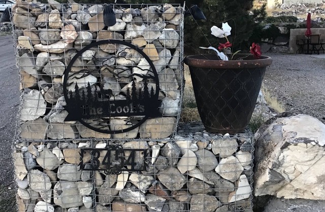 Cozy 1-bedroom apartment in the quiet Radio Hill district of Tremonton.