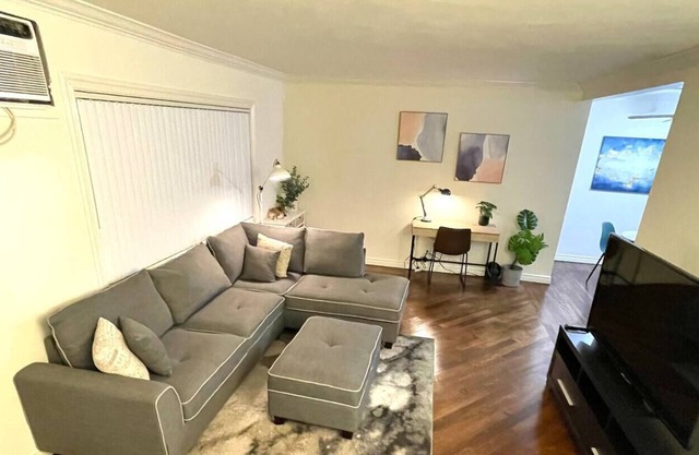 Cozy 1 Bedroom minutes from Glendale Galleria