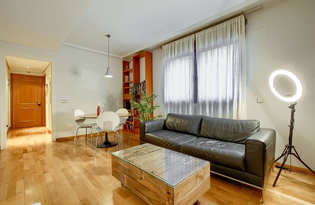 Cozy 1BR apartment in Chamberi