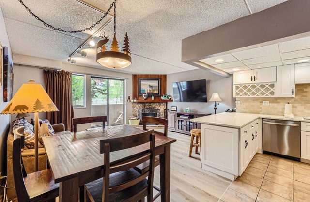 Cozy 1BR At Beaver Run | Ski-In/Ski-Out | Dogs Friendly