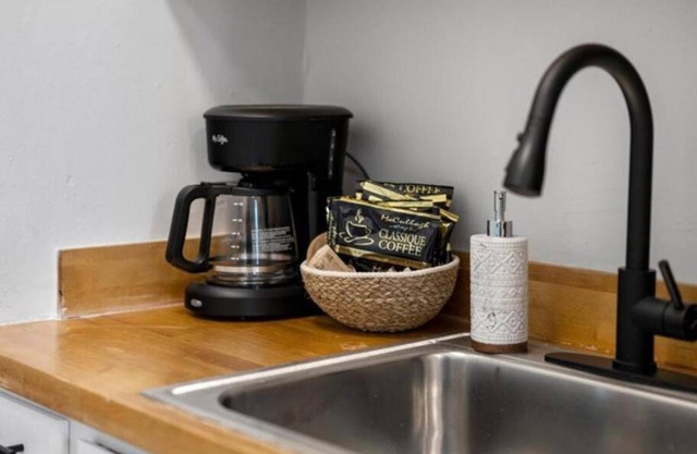 Cozy 1BR Near Zoo, UC, OTR, Downtown