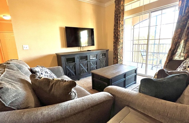 Cozy 2 Bed 2 Bath Condo in Tuscana Resort-2SLTCO2