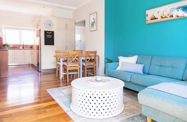 Cozy 2-Bed Ramsgate Retreat, Walk to Beach & Shops, 15min drive to CBD/airport