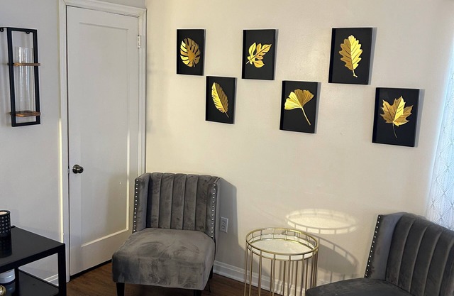 Cozy 2-bedroom apartment 6 miles from Downtown, Cincinnati