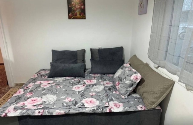 Cozy 2-bedroom apartment in peaceful Mitilini with WiFi, AC 1A up to 5 people