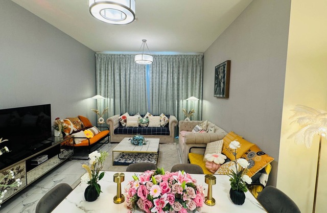 Cozy 2-bedroom apartment in beautiful Dubai with WiFi, AC