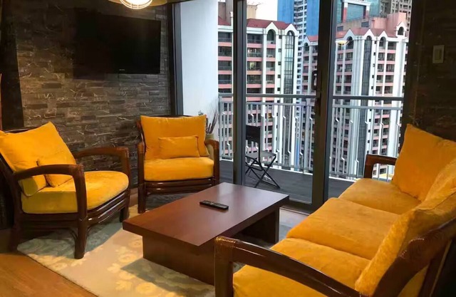 Cozy 2-bedroom condo in the heart of Makati!