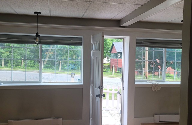 Cozy 2-bedroom home in Lake Luzerne Centrally located to Lake George & Saratoga.