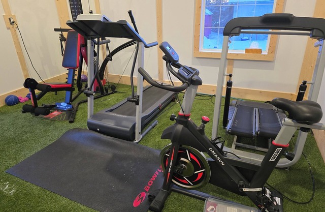 Cozy 2 bedroom next to golf course